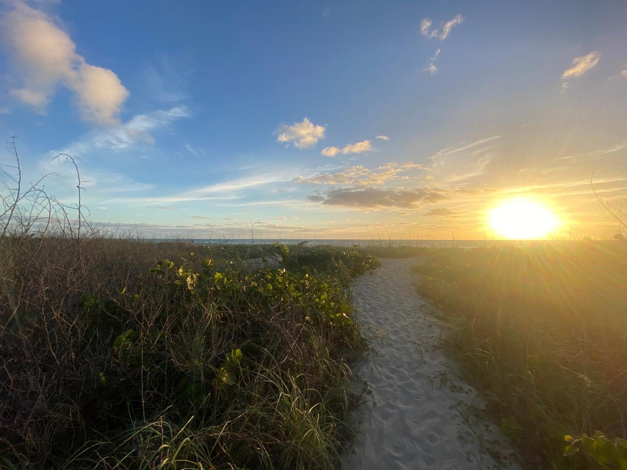 Sandy Shores - 2Br Beach Getaway And Surf Spot Fort Pierce Luaran gambar